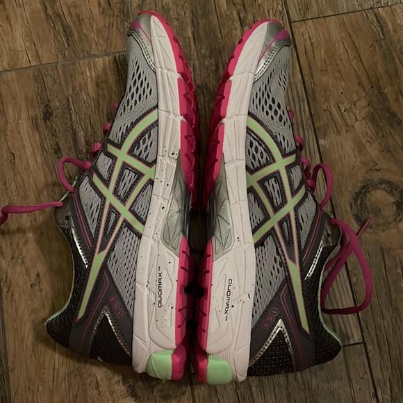 ASICS women’s running shoes - Picture 5 of 8